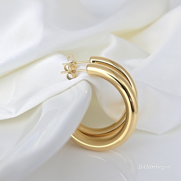 NEW Gold Classic Tube Hoops - Picture 5 of 10